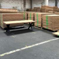 Tavoli con bordo albero fino a 300x100 cm in rovere oliato con diverse cornici A-Ware